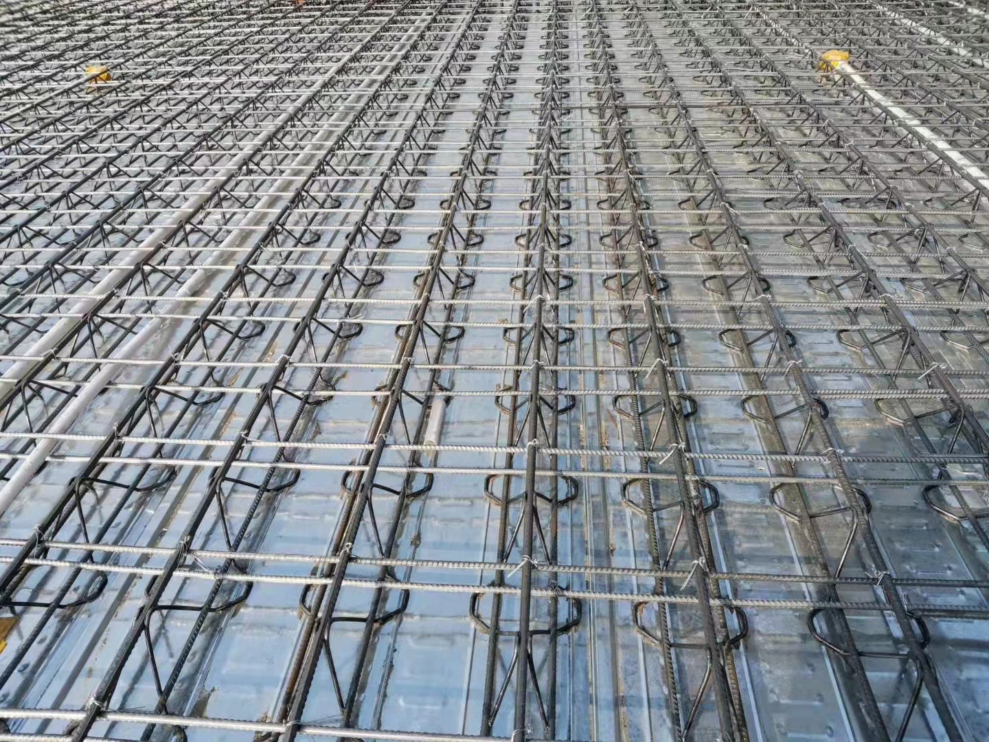 钢筋桁架楼承板